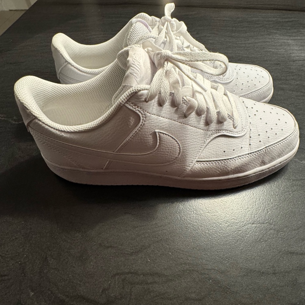 Nike men’s White Sneakers